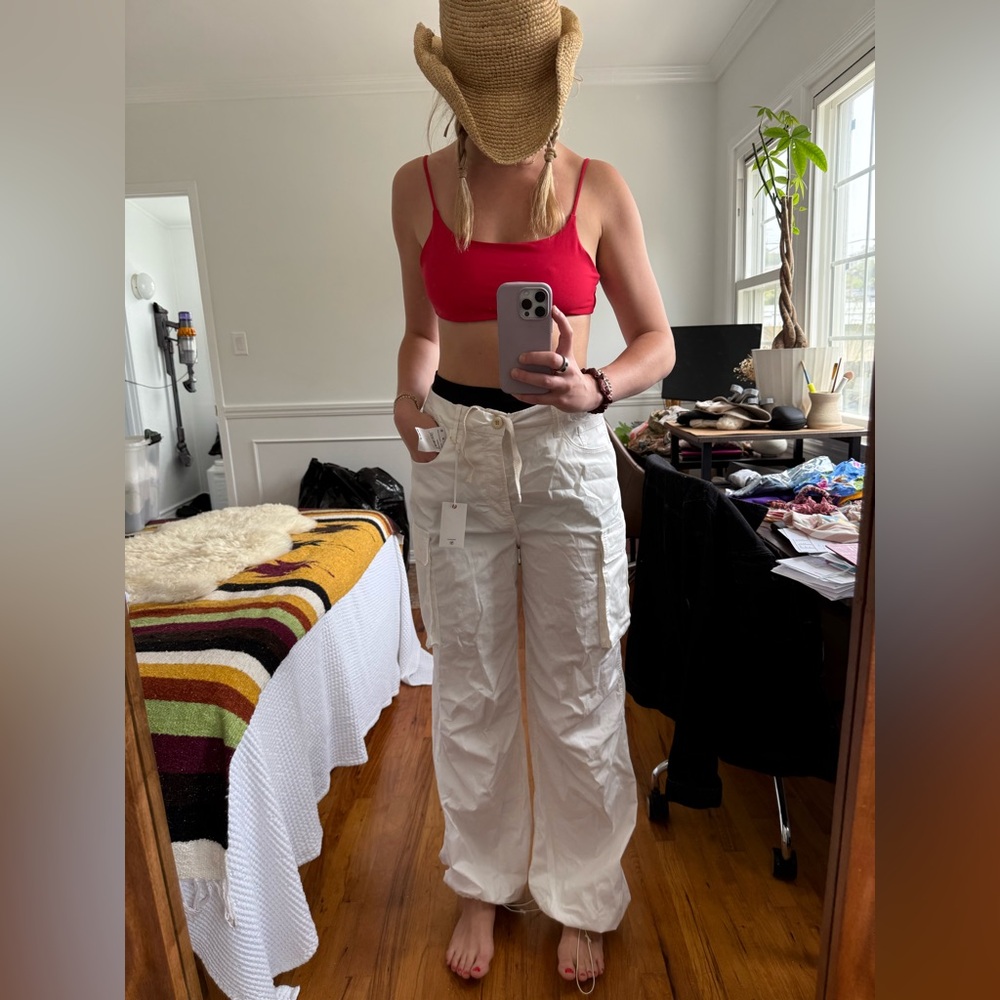 Good American Cloud White cargos